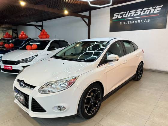 FORD FOCUS 2.0 TITANIUM PLUS 16V FLEX 4P POWERSHIFT FORD FOCUS 2.0 TITANIUM PLUS 16V FLEX 4P POWERSHIFT